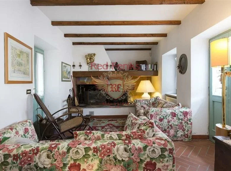 Villa de 4 habitaciones 200 000 m² Belgirate, Italia
