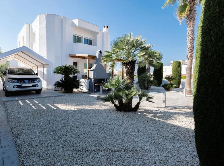 villa de 3 chambres 253 m² Agía Nápa, Chypre