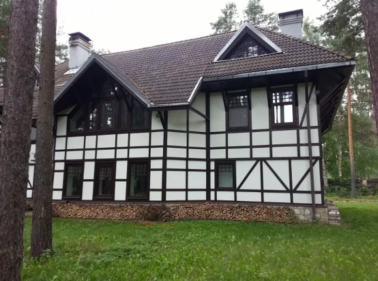 Casa 7 habitaciones 417 m² Saulkrasti, Letonia