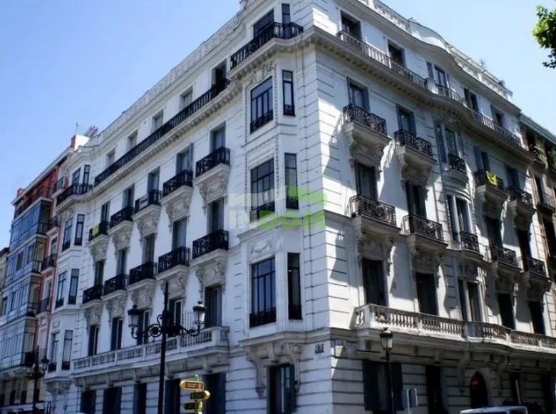 Edificio rentable 2 490 m² en Comunidad de Madrid, España