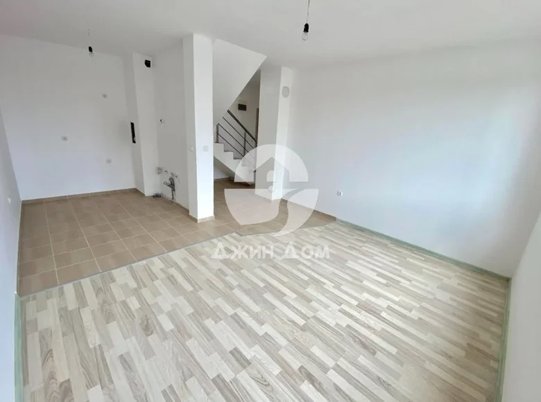 Квартира 2 комнаты 175 м² Равда, Болгария