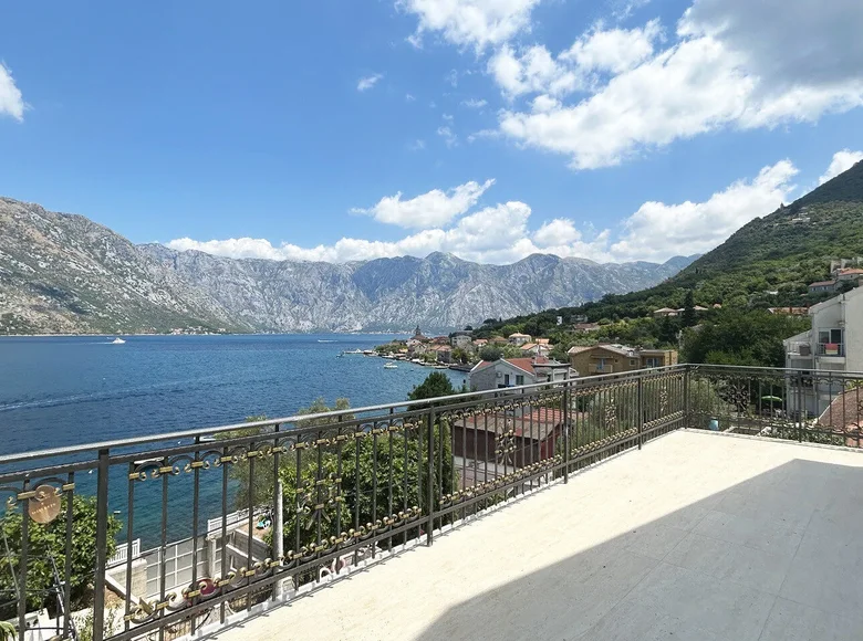 3 bedroom house 160 m² Stoliv, Montenegro