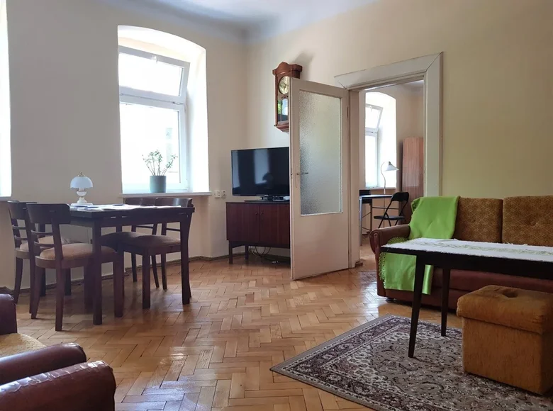 Appartement 2 chambres 59 m² Skierniewice, Pologne