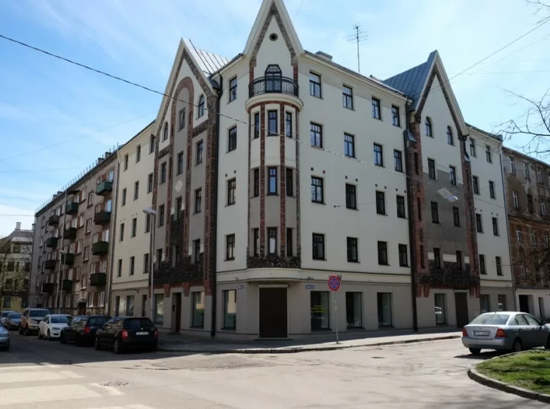 Edificio rentable 2 146 m² en Riga, Letonia
