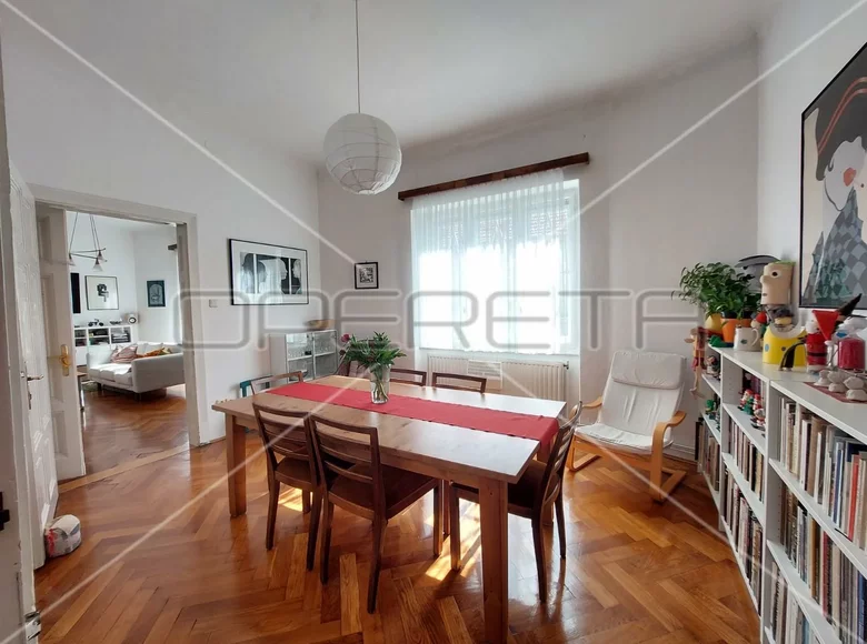 Haus 9 Zimmer 432 m² Zagreb, Kroatien