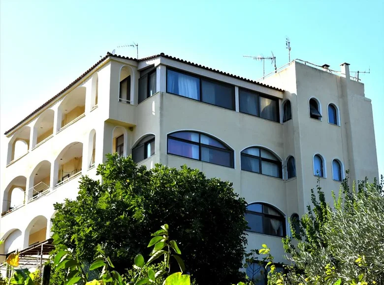 Commercial property 530 m² in Nea Makri, Greece