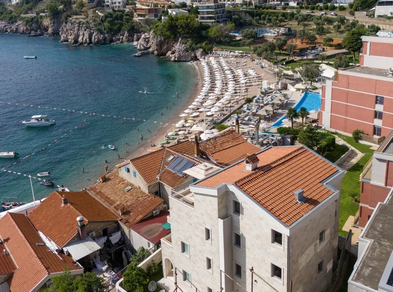 Hotel 358 m² Przno, Montenegro