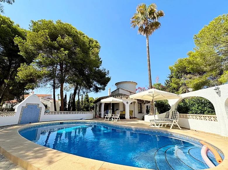 4 bedroom Villa 251 m² Calp, Spain