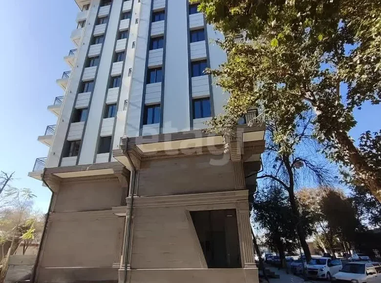 Kvartira 3 xonalar 103 m² Samarqandda