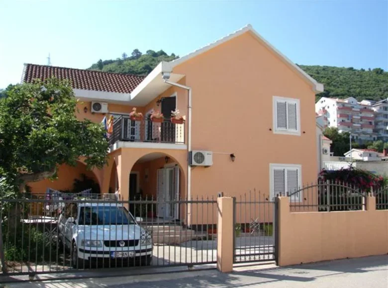 Dom 10 pokojów 238 m² Budva, Czarnogóra