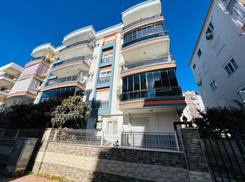3 bedroom apartment 120 m² Muratpasa, Turkey