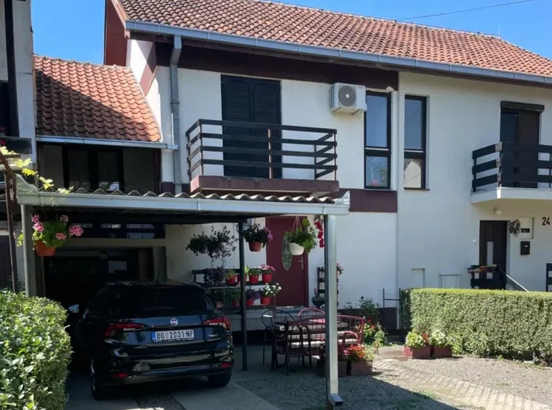 3 bedroom townthouse 100 m² Belgrade, Serbia