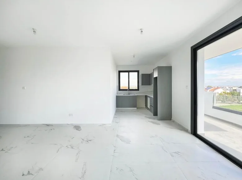 2 bedroom apartment 80 m² Aradippou, Cyprus