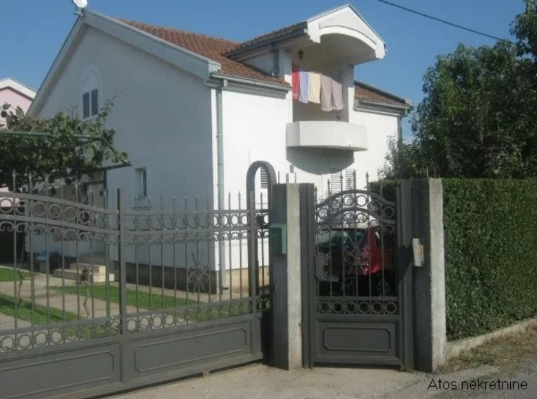 Haus 4 Schlafzimmer 140 m² Podgorica, Montenegro