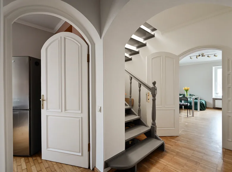Mieszkanie 3 pokoi 93 m² Ryga, Łotwa