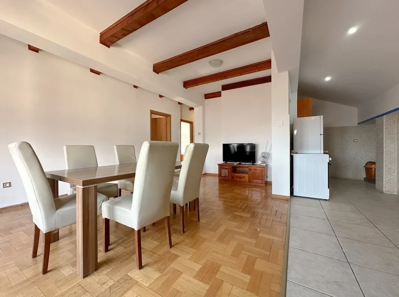 Wohnung 3 Schlafzimmer 120 m² Budva, Montenegro