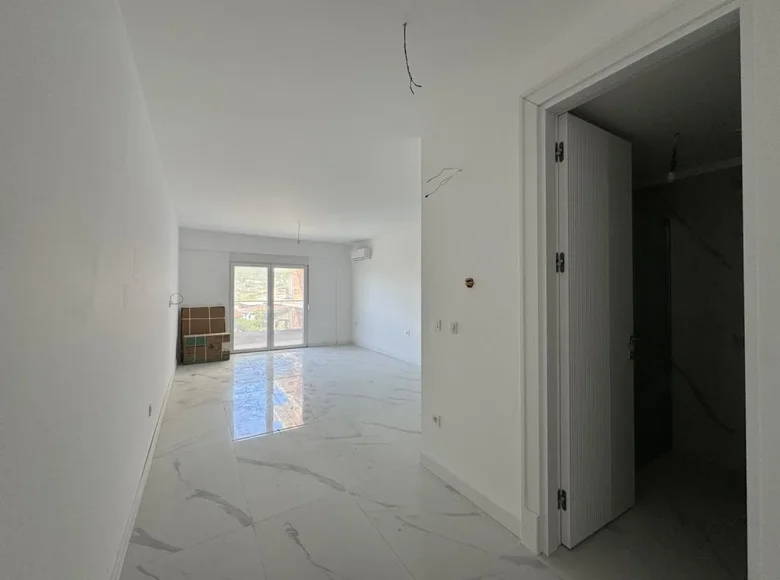 Apartamento 36 m² Burtaisi, Montenegro
