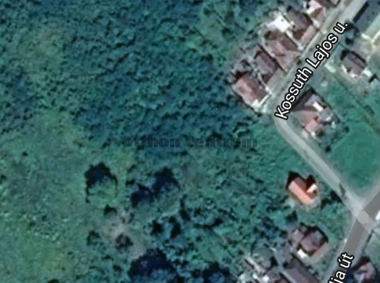 Land 2 100 m² Ozd, Hungary