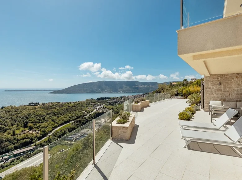 Villa 7 zimmer 338 m² Herceg Novi, Montenegro