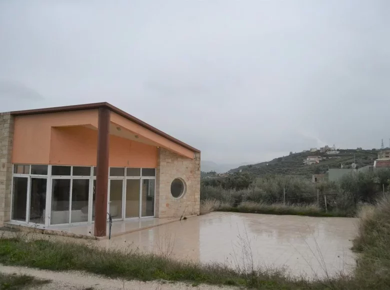 Commercial property 2 470 m² in Gournes, Greece