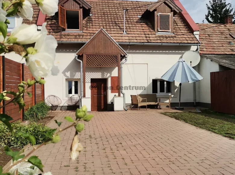 Haus 3 Zimmer 90 m² Lesenceistvand, Ungarn