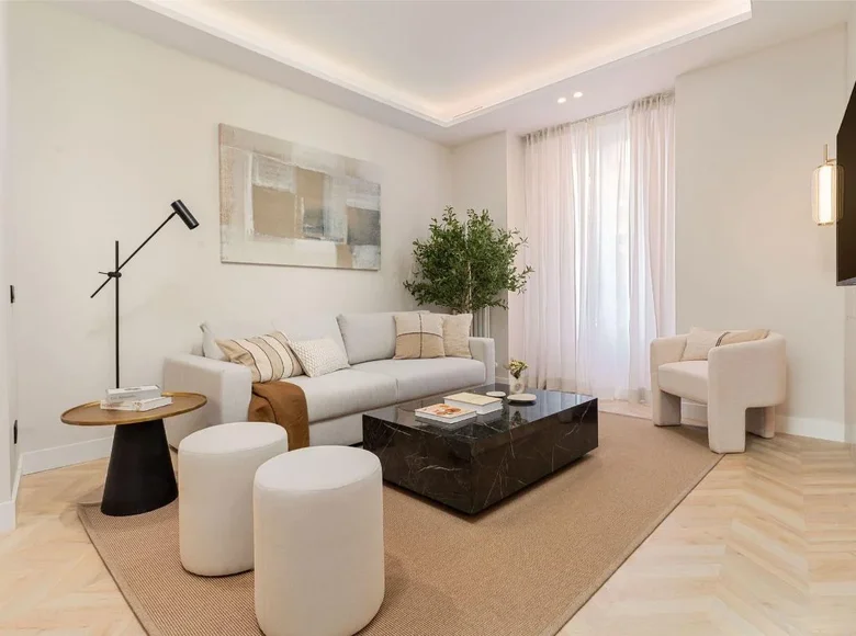 Mieszkanie 3 pokoi 136 m² Madryt, Hiszpania