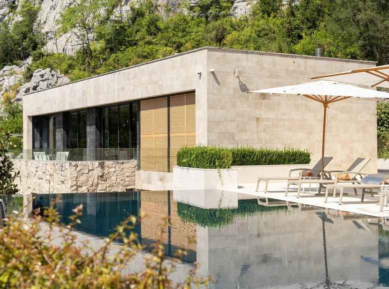 9-Zimmer-Villa 526 m² Donji Orahovac, Montenegro