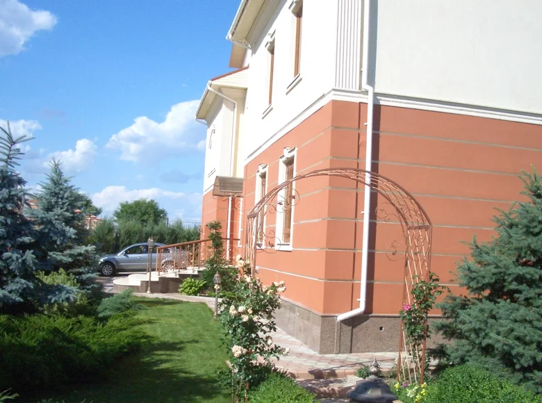 Дом 11 комнат 700 м² Санжейка, Украина