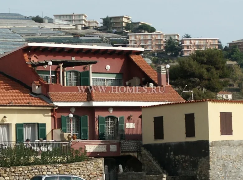 Villa 6 habitaciones 260 m² Imperia, Italia
