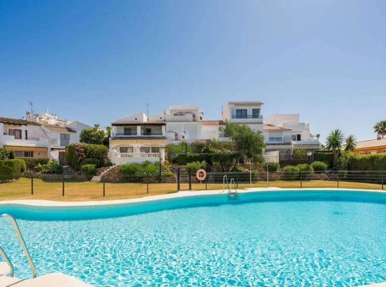 3 bedroom townthouse 133 m² Estepona, Spain