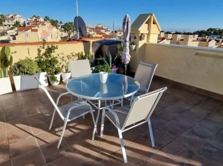 Penthouse z 2 sypialniami 75 m² Orihuela, Hiszpania