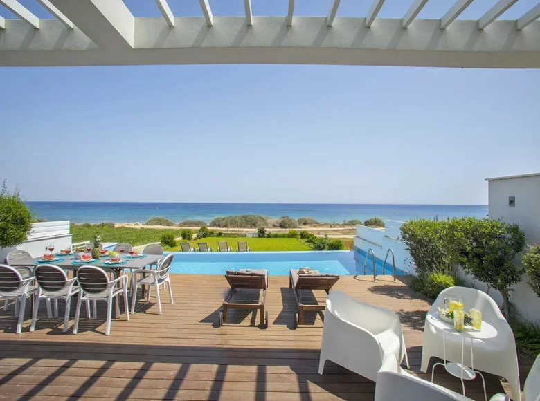 4 bedroom house 267 m² Kapparis, Cyprus