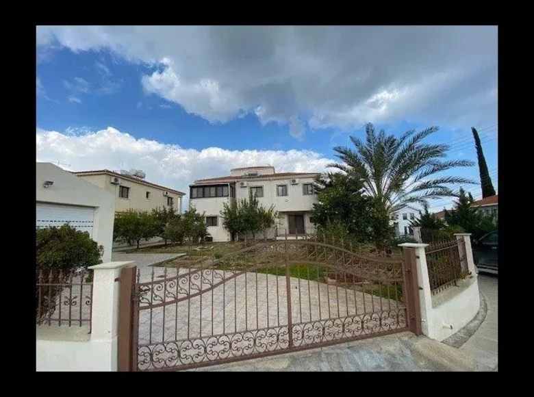 Casa 5 habitaciones 251 m² Aradippou, Chipre