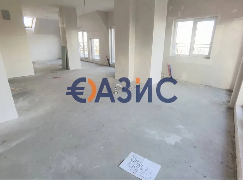 Mieszkanie 4 pokoi 320 m² Burgas, Bułgaria
