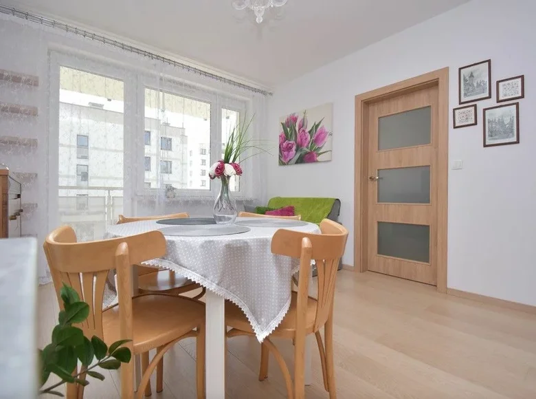 2 room apartment 35 m² in Warsaw, Poland