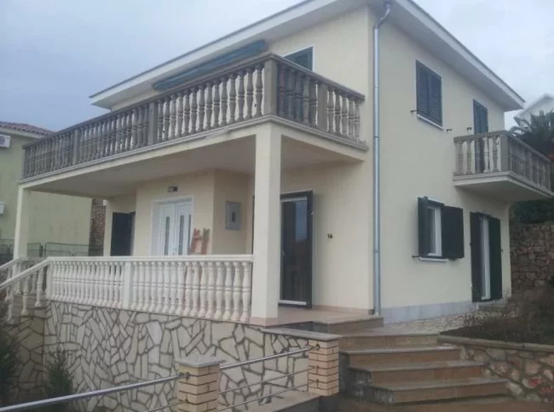 Дом 4 спальни 182 м² Krimovice, Черногория