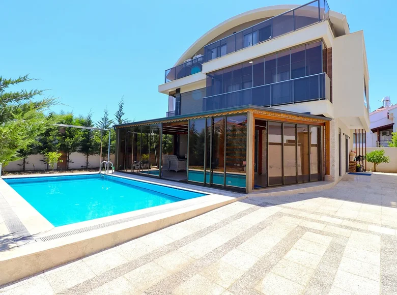 5 bedroom villa 260 m² Serik, Turkey