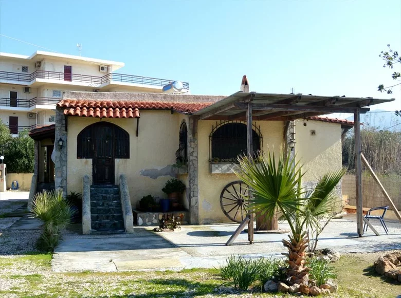 Dom wolnostojący 3 pokoi 130 m² Limenas Markopoulou, Grecja