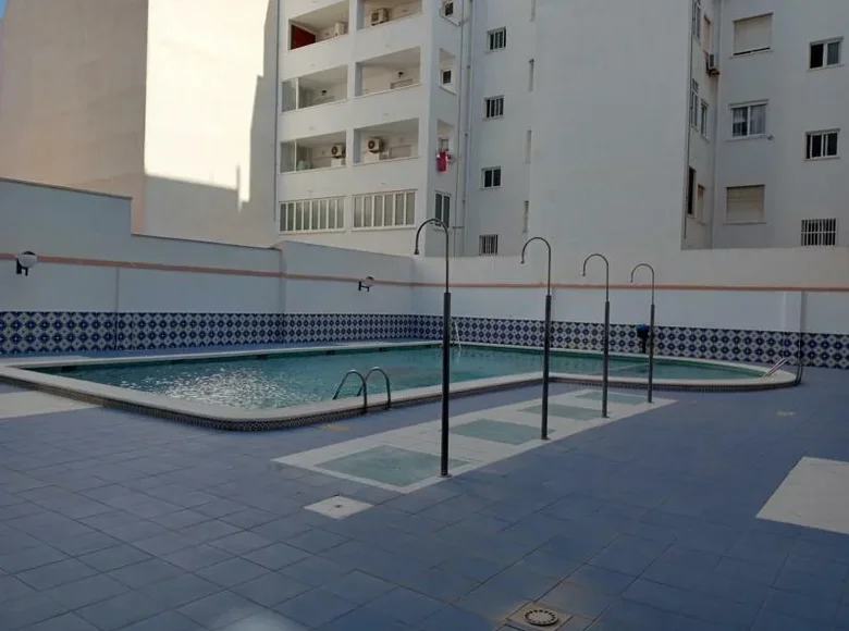 Apartamento 5 habitaciones 104 m² Torrevieja, España