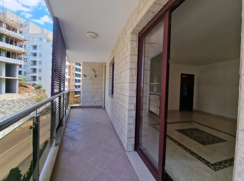 Wohnung 1 Schlafzimmer 72 m² Becici, Montenegro