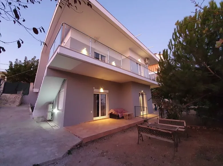 Hôtel 307 m² à Amarynthos, Grèce