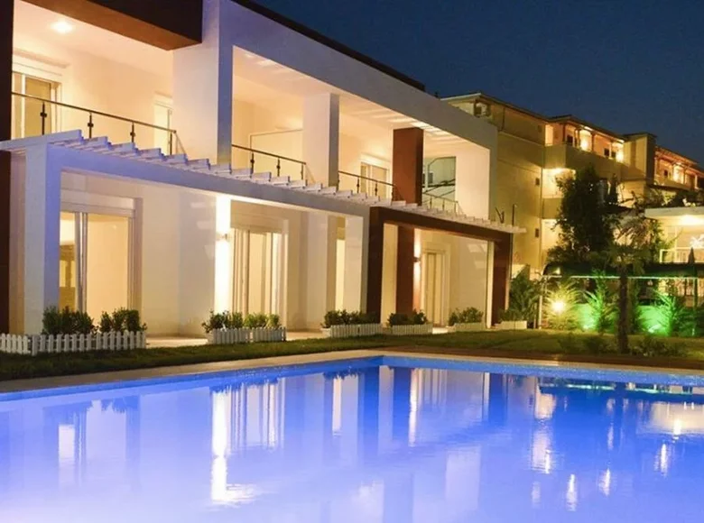Hotel 950 m² en Pefkochori, Grecia