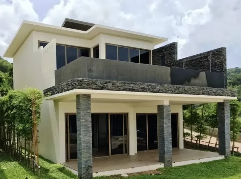 3 bedroom villa 360 m² Phuket, Thailand