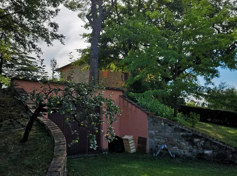 6 bedroom villa  Chiusi, Italy