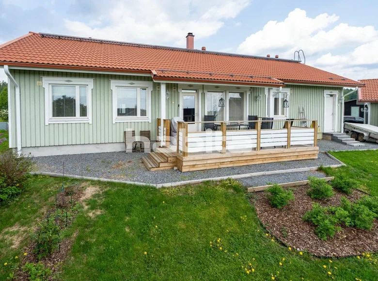 4 bedroom house 133 m² Western and Central Finland, Finland