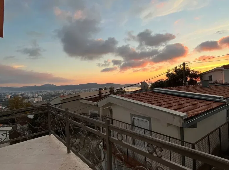 Haus 4 zimmer 175 m² Susanj, Montenegro