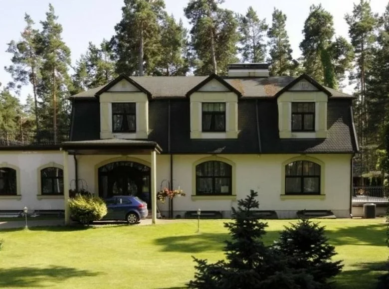 Casa 6 habitaciones 700 m² Jurmala, Letonia