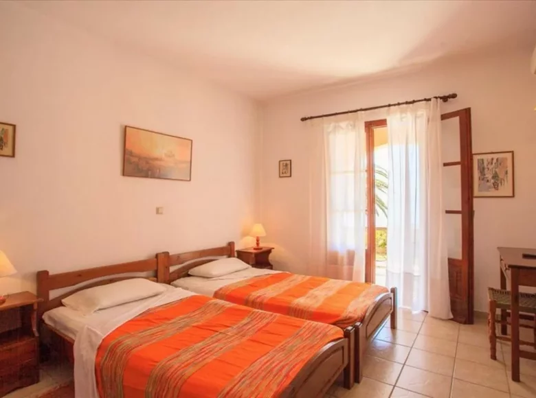 3 bedroom house 270 m² Afra, Greece