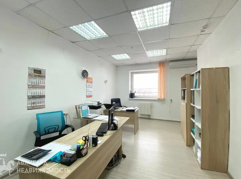 Büro 337 m² Minsk, Weißrussland