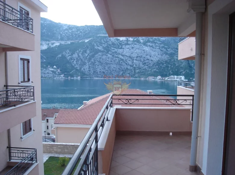 Wohnung 2 Zimmer 57 m² Risan, Montenegro